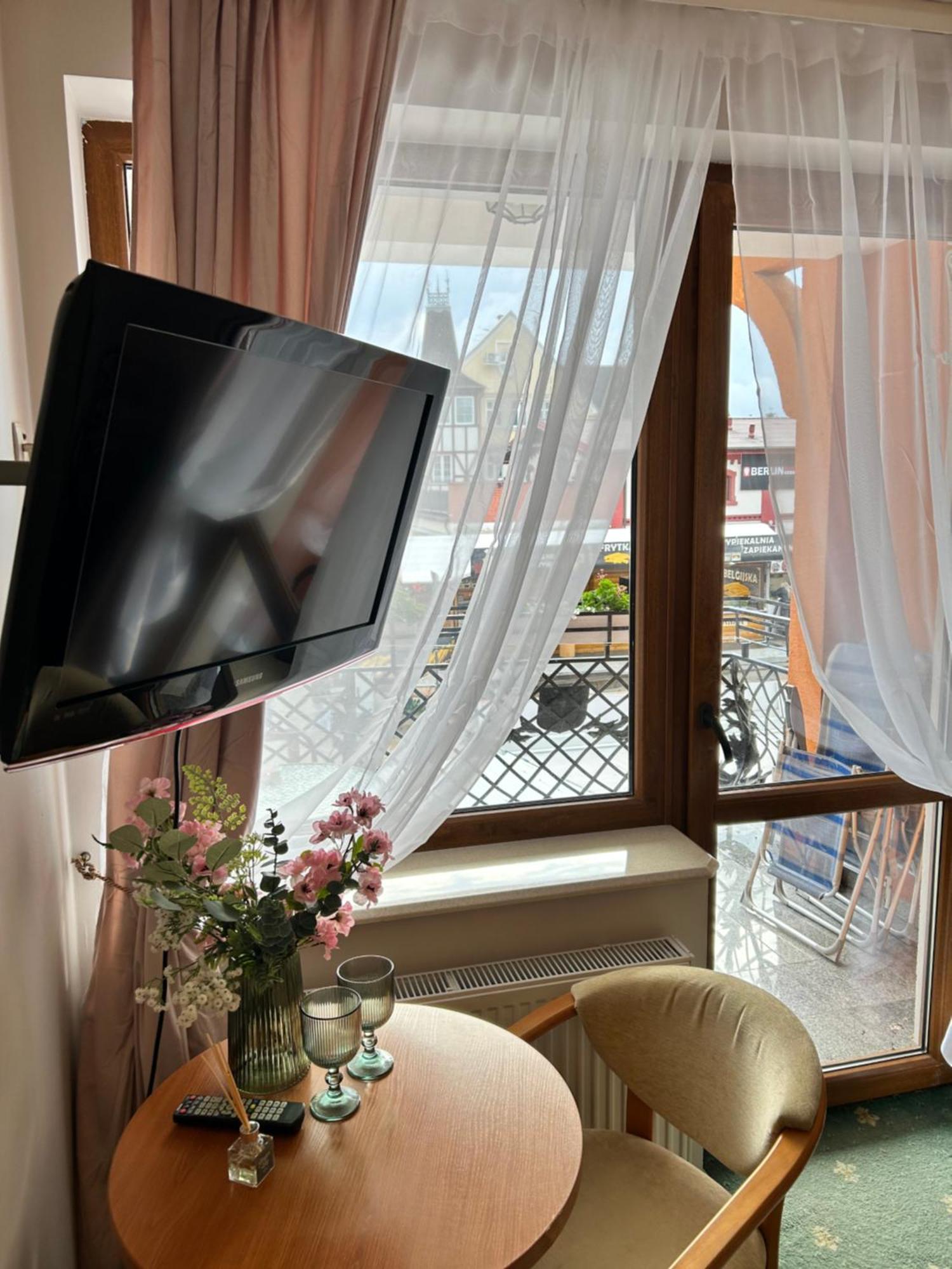 Apartamenty I Pokoje Chaton Mielno Mielno  Buitenkant foto